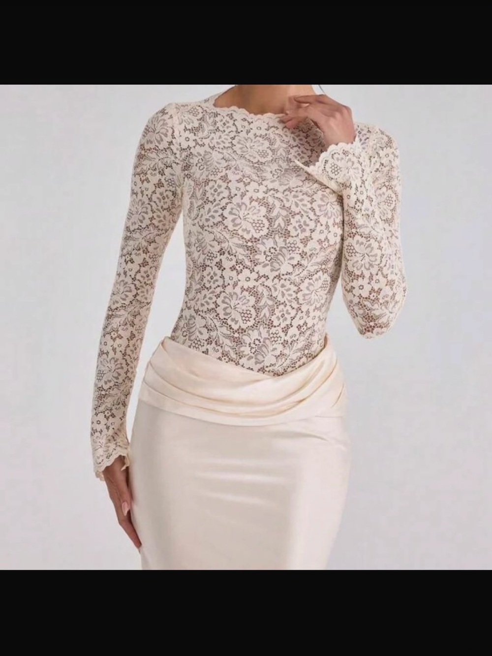Elegant Cream Lace Long-Sleeve Dress
